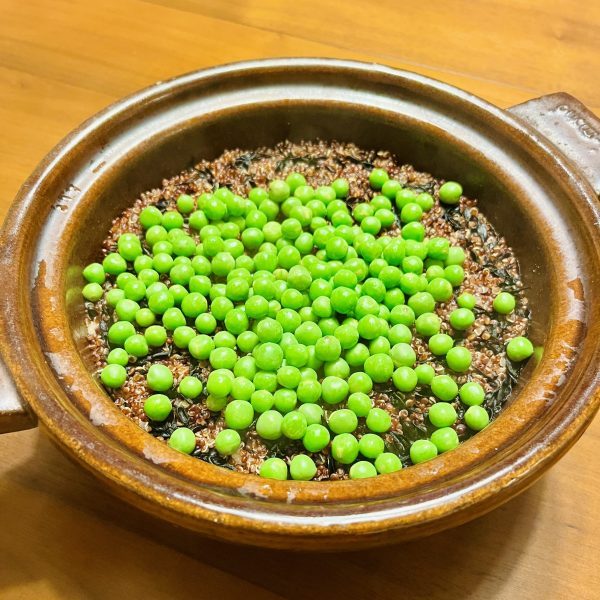English Peas and Hijiki Quinoa – Happy Donabe Life