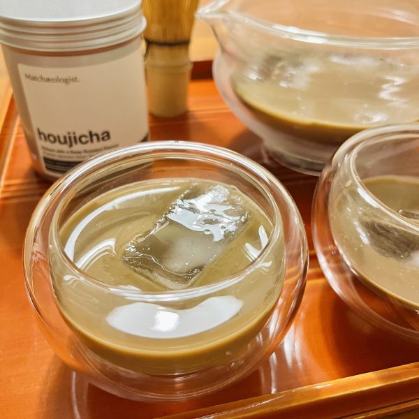 Iced Houjicha Latte – Happy Donabe Life