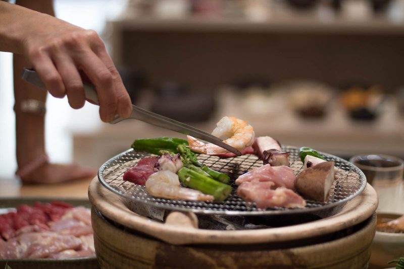 How to Grill with Mizu Konro Happy Donabe Life